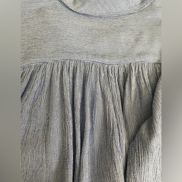 EUC Free People Blue White Flowy Button Down top with bell cuff Size XS - Picture 8 of 10